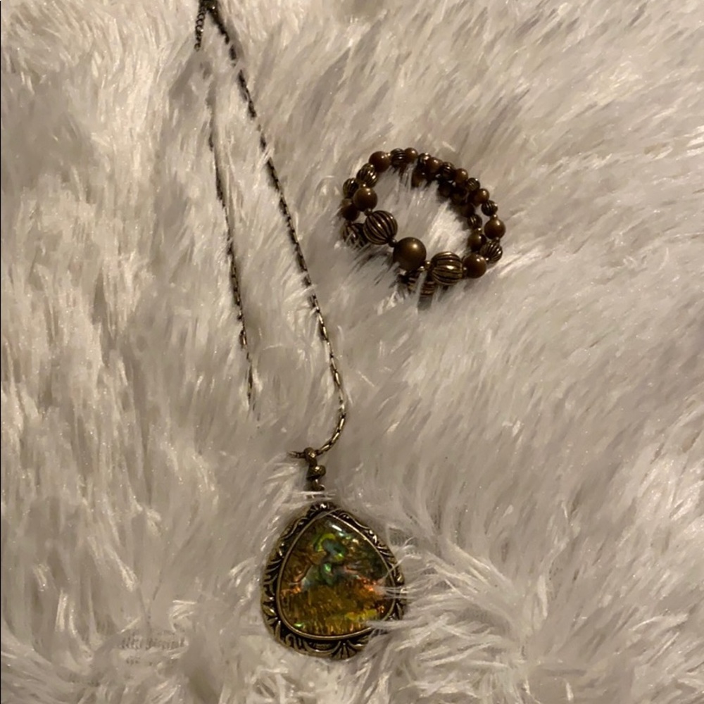 Stone necklace and bracelet set.